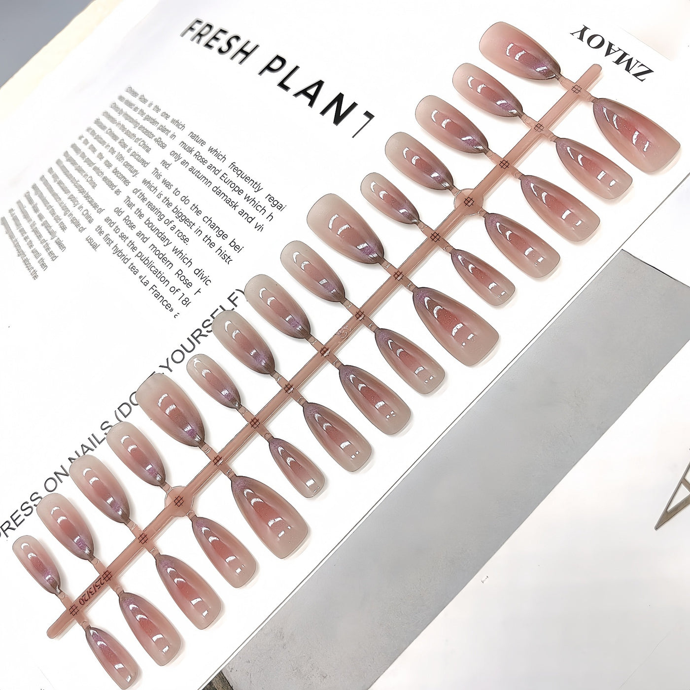 French Velvet Frosted Coffee Eye Wear Nail Green White